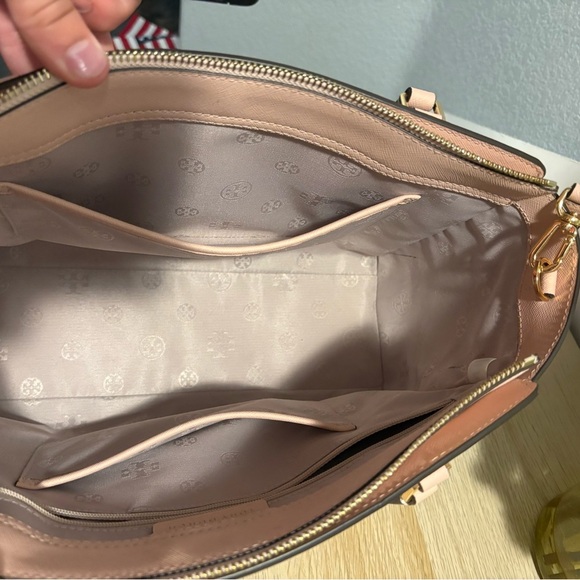 Tory Burch Robinson Double-Zip Tote - Picture 4 of 5